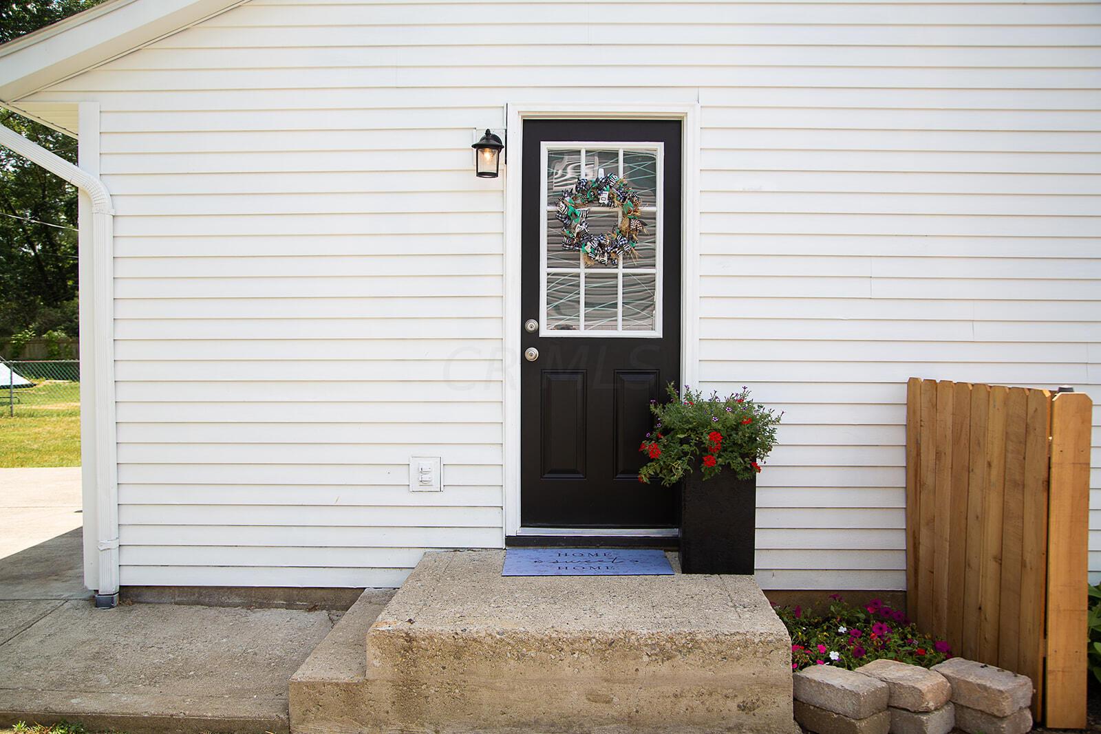 2580 Weyburn Road Columbus, OH 43232 - Photo 33 of 35 Side Entrance to Kitchen