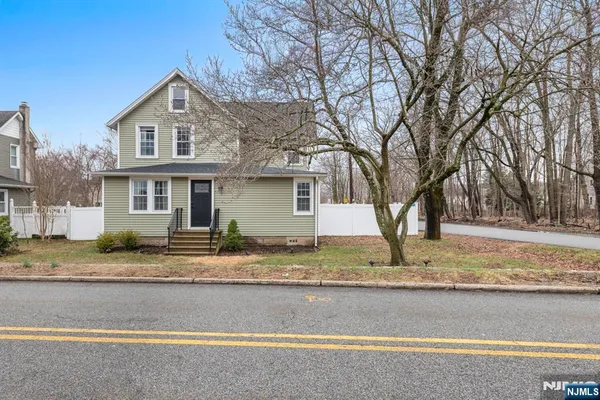 $560,000 | 113 Meadowbrook Avenue, Wanaque, NJ 07465
