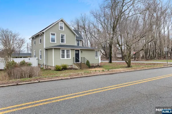 $560,000 | 113 Meadowbrook Avenue, Wanaque, NJ 07465