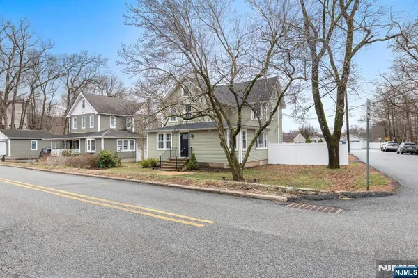 $560,000 | 113 Meadowbrook Avenue, Wanaque, NJ 07465