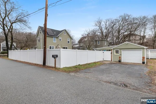 $560,000 | 113 Meadowbrook Avenue, Wanaque, NJ 07465