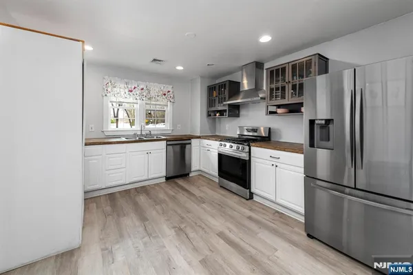 $560,000 | 113 Meadowbrook Avenue, Wanaque, NJ 07465