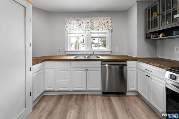 $560,000 | 113 Meadowbrook Avenue, Wanaque, NJ 07465