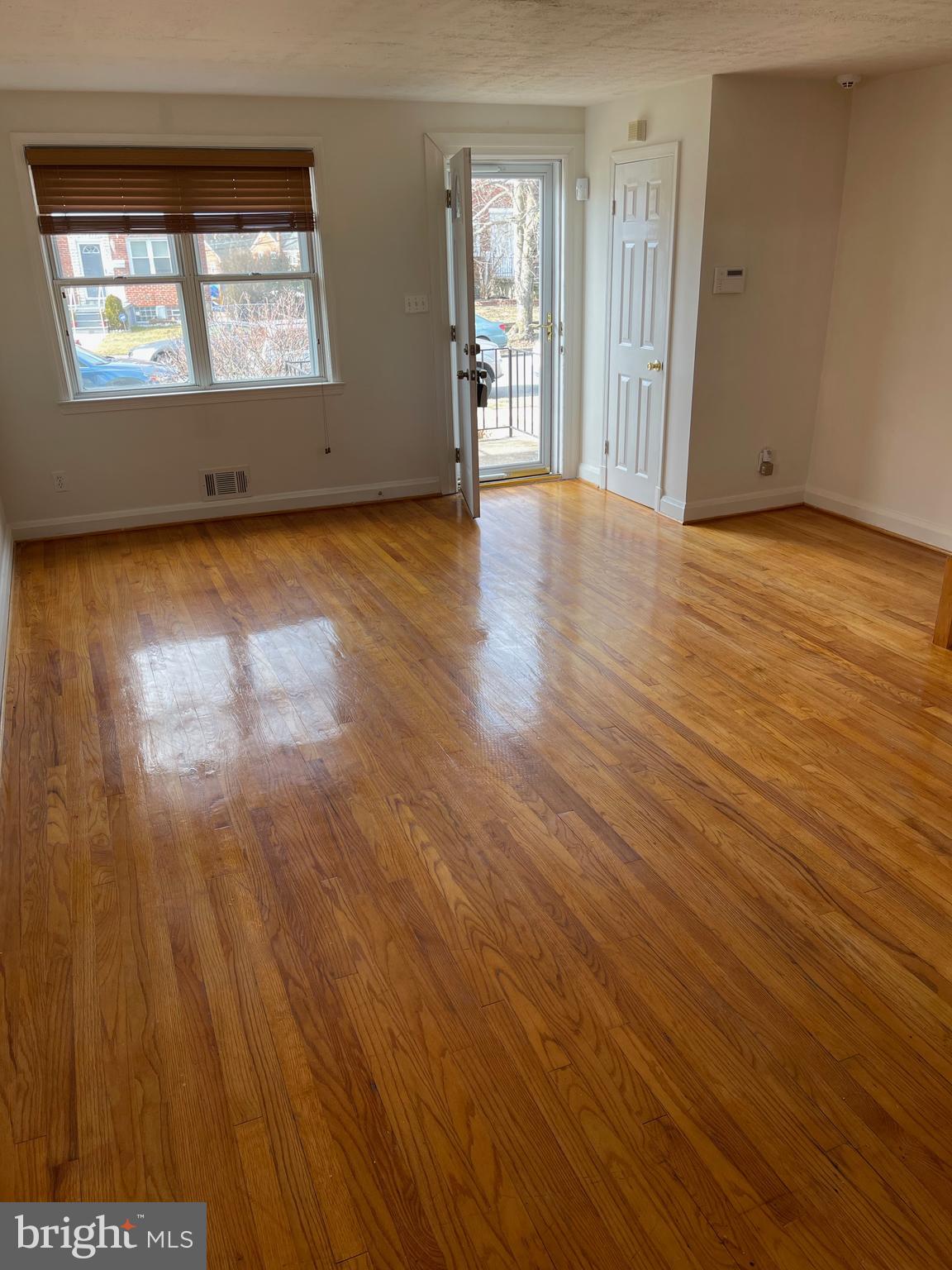 1337 Dalton Road Baltimore, MD 21234 - Photo 4 of 32 Gallery Image 4