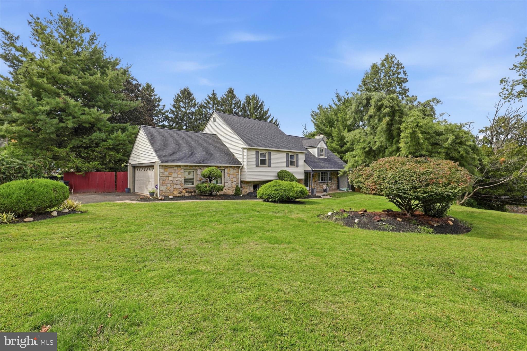 1644 Huntingdon Road Abington, PA 19001 - Photo 1 of 24 Gallery Image 1