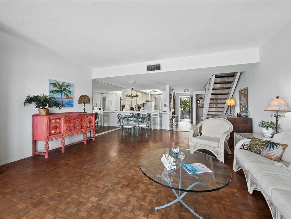 490 North Shore Road, Unit 6 Longboat Key, FL 34228 - Photo 16 of 67