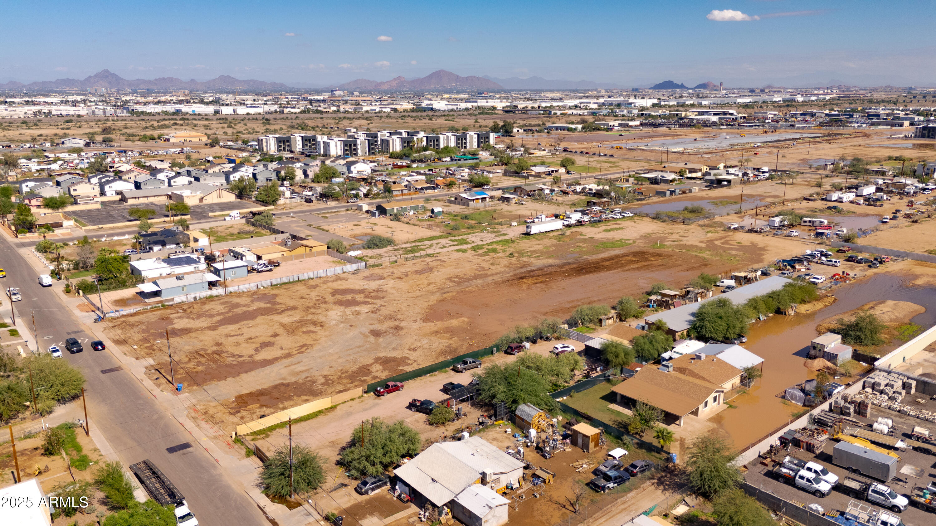 4035 South 9th Street, Unit 20/22 Phoenix, AZ 85040 - Photo 13 of 45 an aerial view of city and ocean