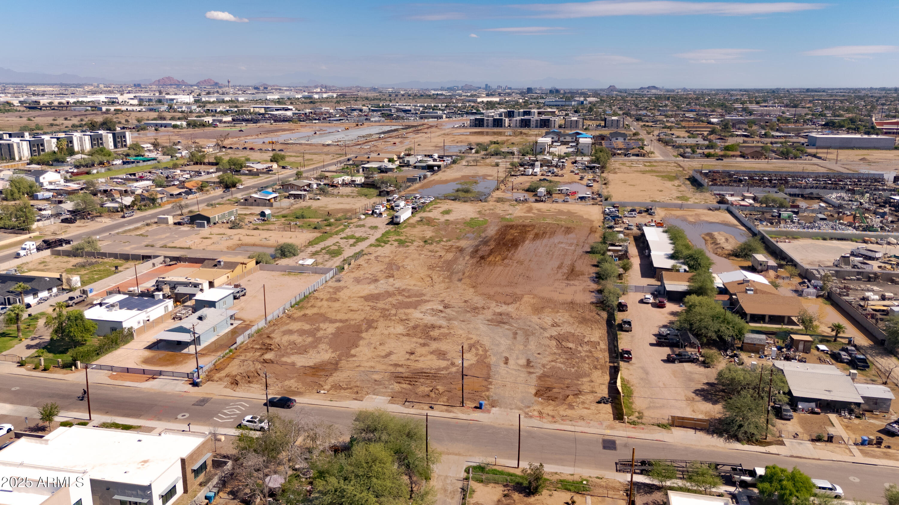 4035 South 9th Street, Unit 20/22 Phoenix, AZ 85040 - Photo 18 of 45 an aerial view of a city