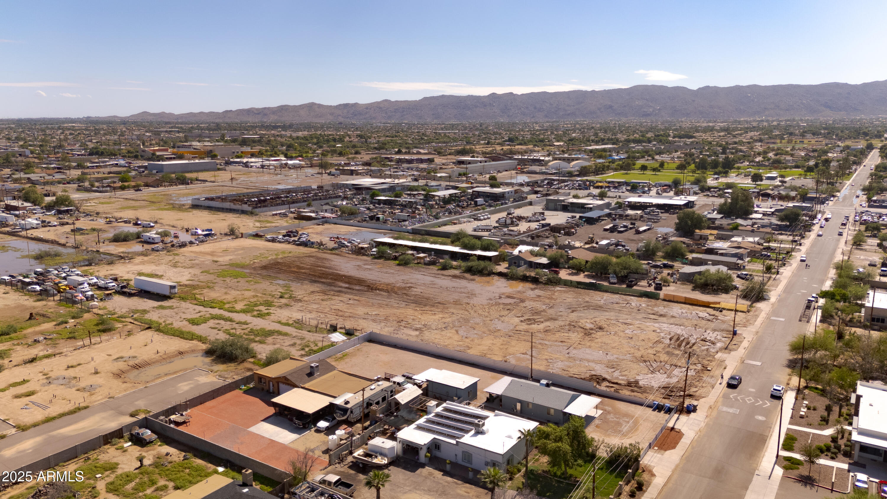 4035 South 9th Street, Unit 20/22 Phoenix, AZ 85040 - Photo 22 of 45 an aerial view of multiple house