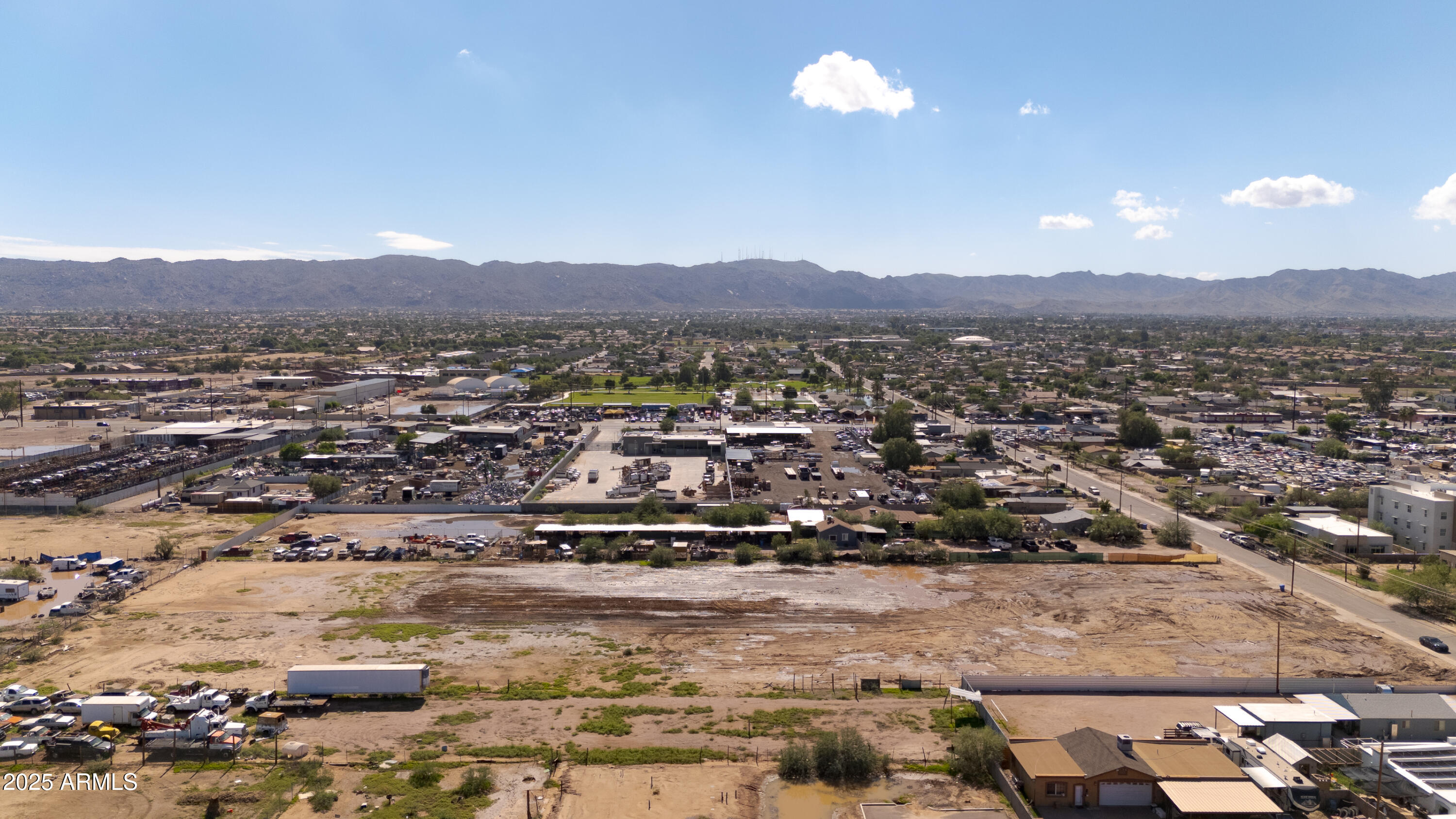 4035 South 9th Street, Unit 20/22 Phoenix, AZ 85040 - Photo 24 of 45 a view of a city