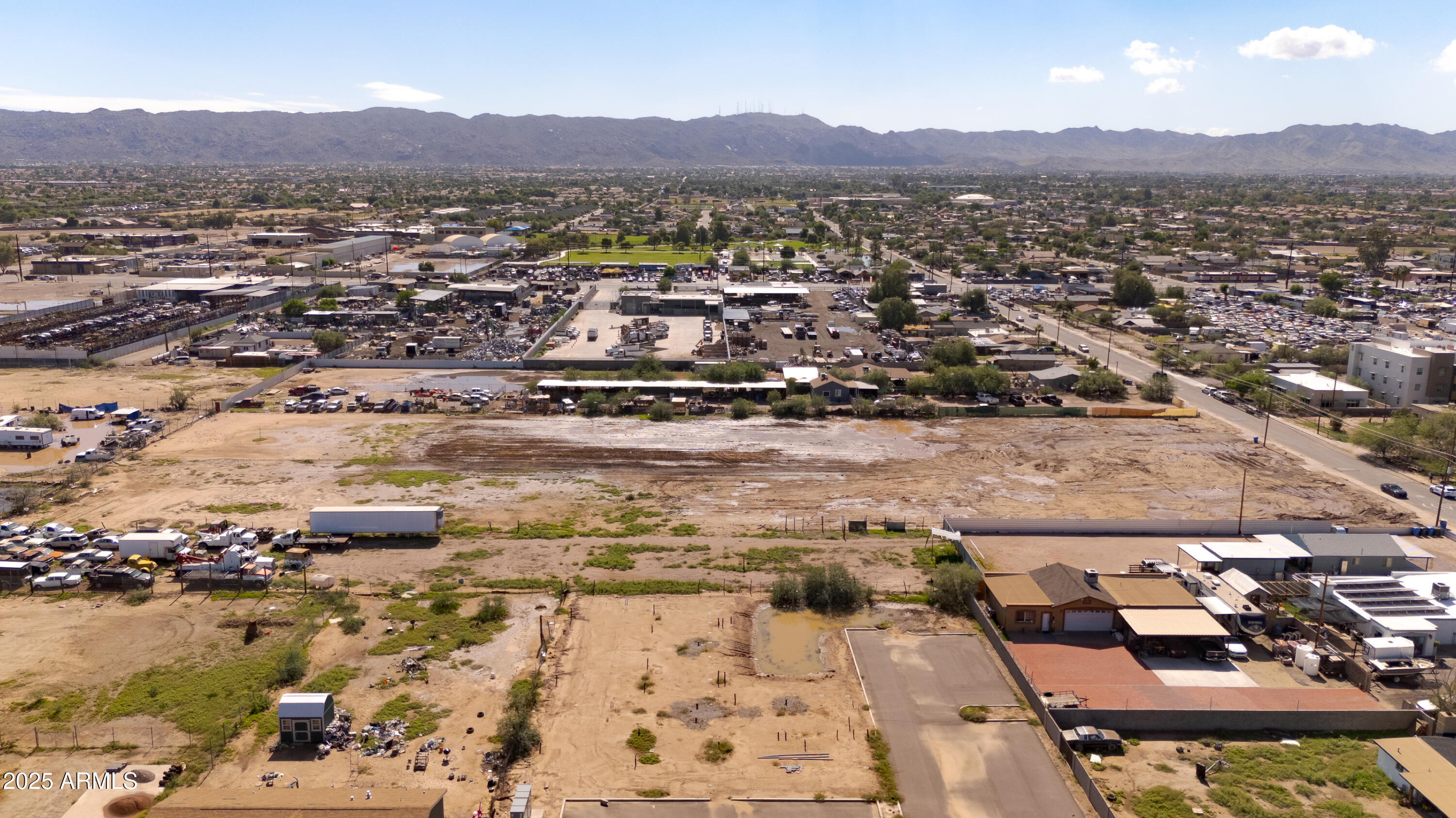 4035 South 9th Street, Unit 20/22 Phoenix, AZ 85040 - Photo 25 of 45 a view of city and mountain