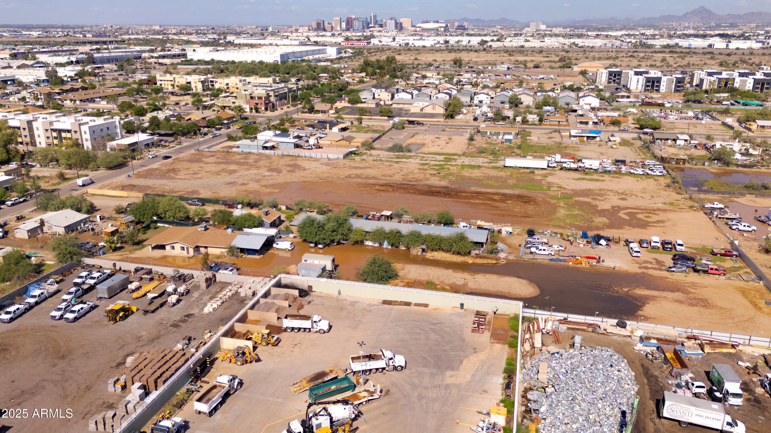 4035 South 9th Street, Unit 20/22 Phoenix, AZ 85040 - Photo 34 of 45 an aerial view of a city