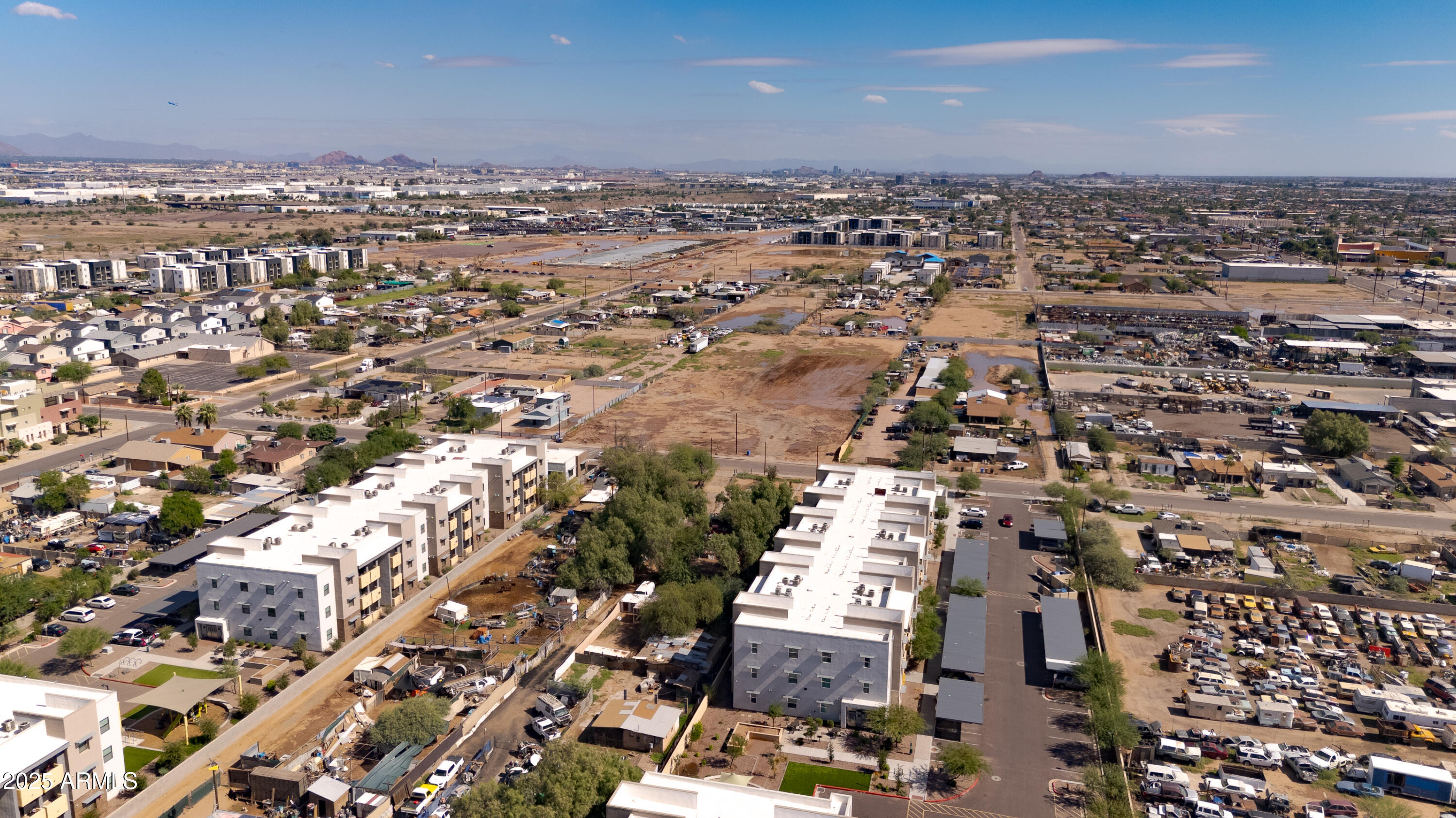 4035 South 9th Street, Unit 20/22 Phoenix, AZ 85040 - Photo 45 of 45 an aerial view of multiple house