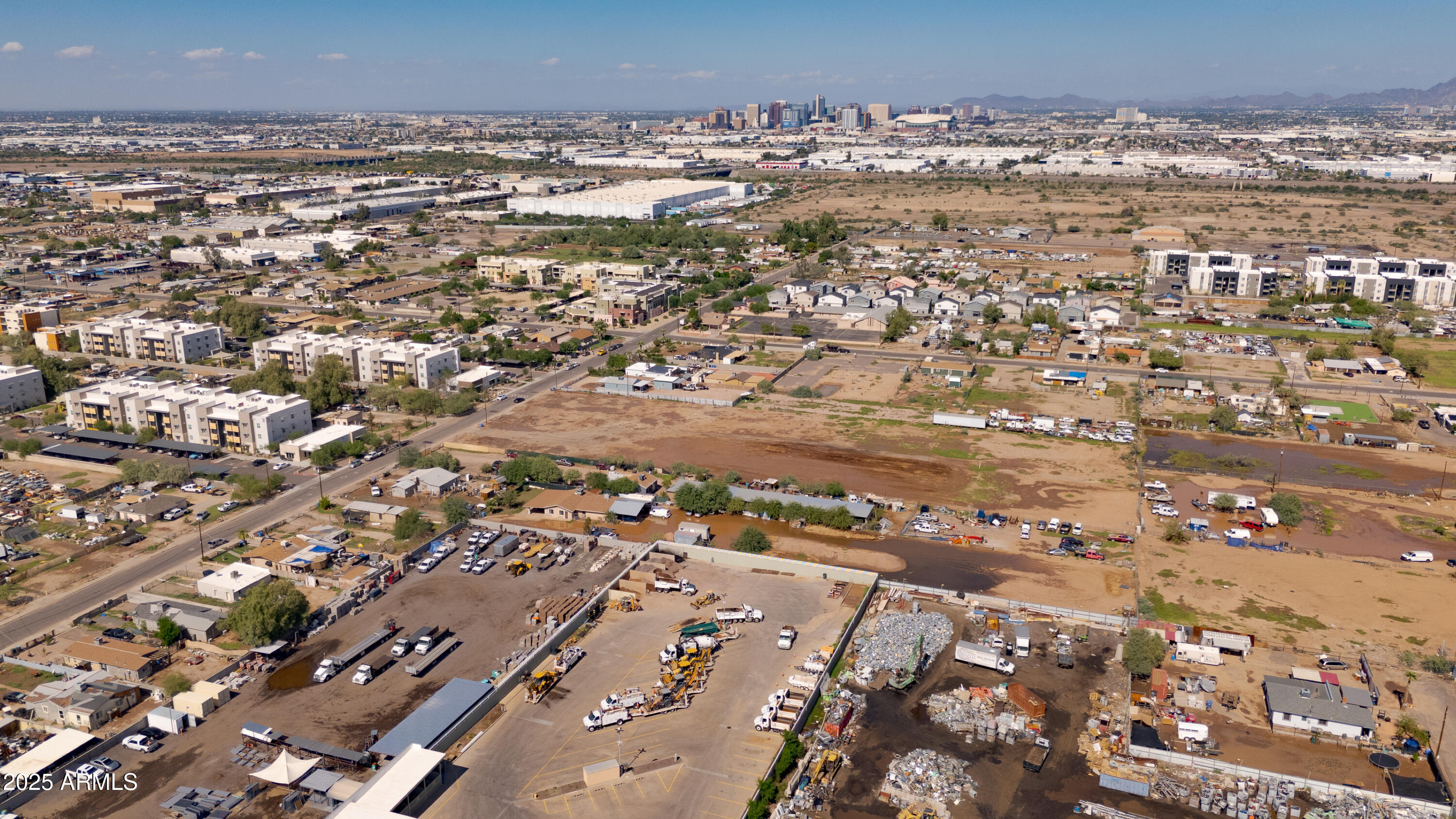 4035 South 9th Street, Unit 20/22 Phoenix, AZ 85040 - Photo 6 of 45 an aerial view of residential building with parking space