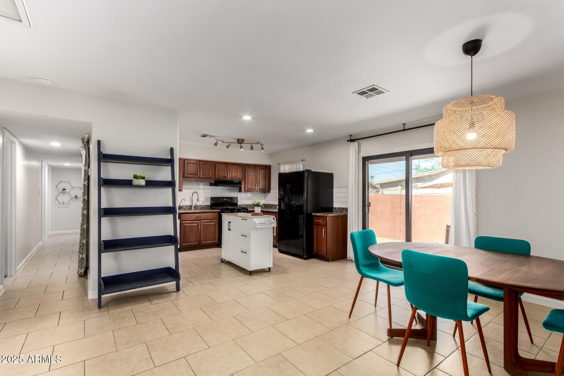 2014 North 18th Street Phoenix, AZ 85006 - Photo 7 of 28 10 18th