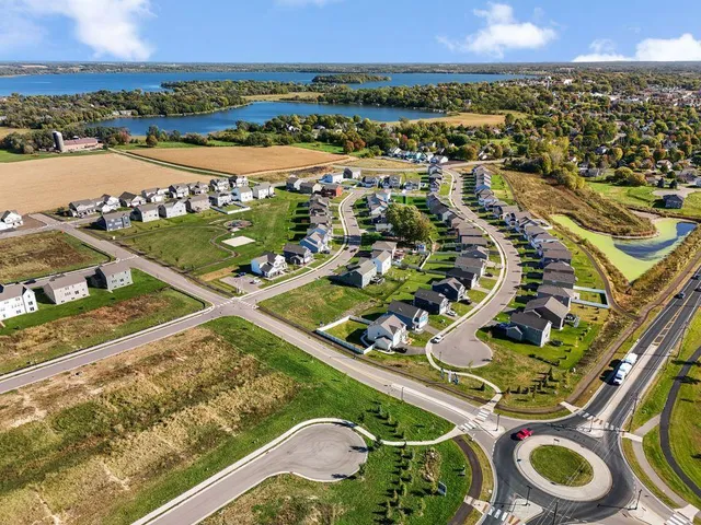 $512,750 | 526 Goldenrod Trail, Waconia, MN 55387