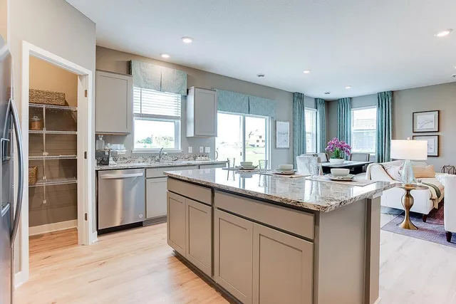 $512,750 | 526 Goldenrod Trail, Waconia, MN 55387