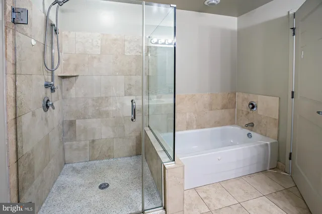 $2,400 | 105 Christina Landing Drive, Unit 1108, Wilmington, DE 19801