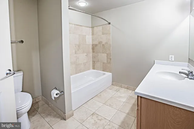 $2,400 | 105 Christina Landing Drive, Unit 1108, Wilmington, DE 19801