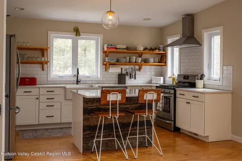 $1,195,000 | 30 Dawson Lane, Kerhonkson, NY 12446