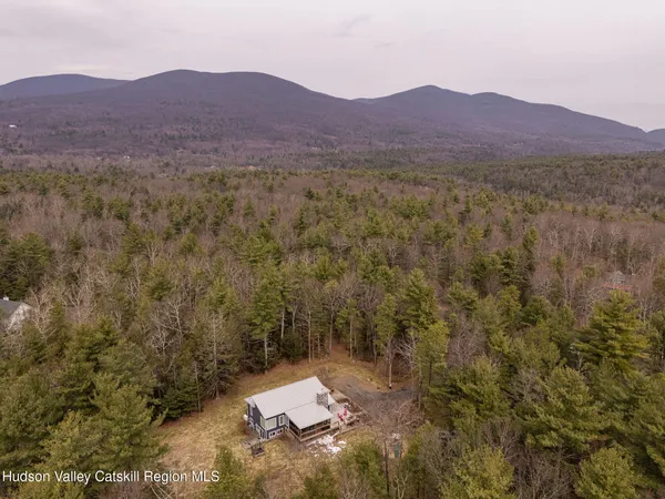 $1,195,000 | 30 Dawson Lane, Kerhonkson, NY 12446