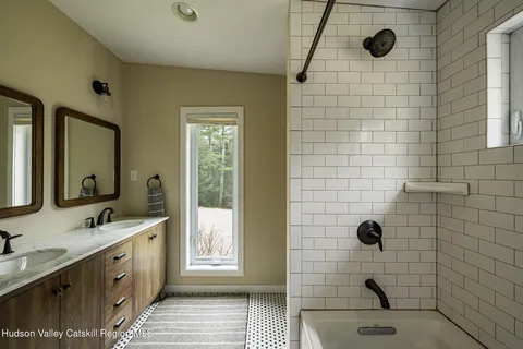 $1,195,000 | 30 Dawson Lane, Kerhonkson, NY 12446