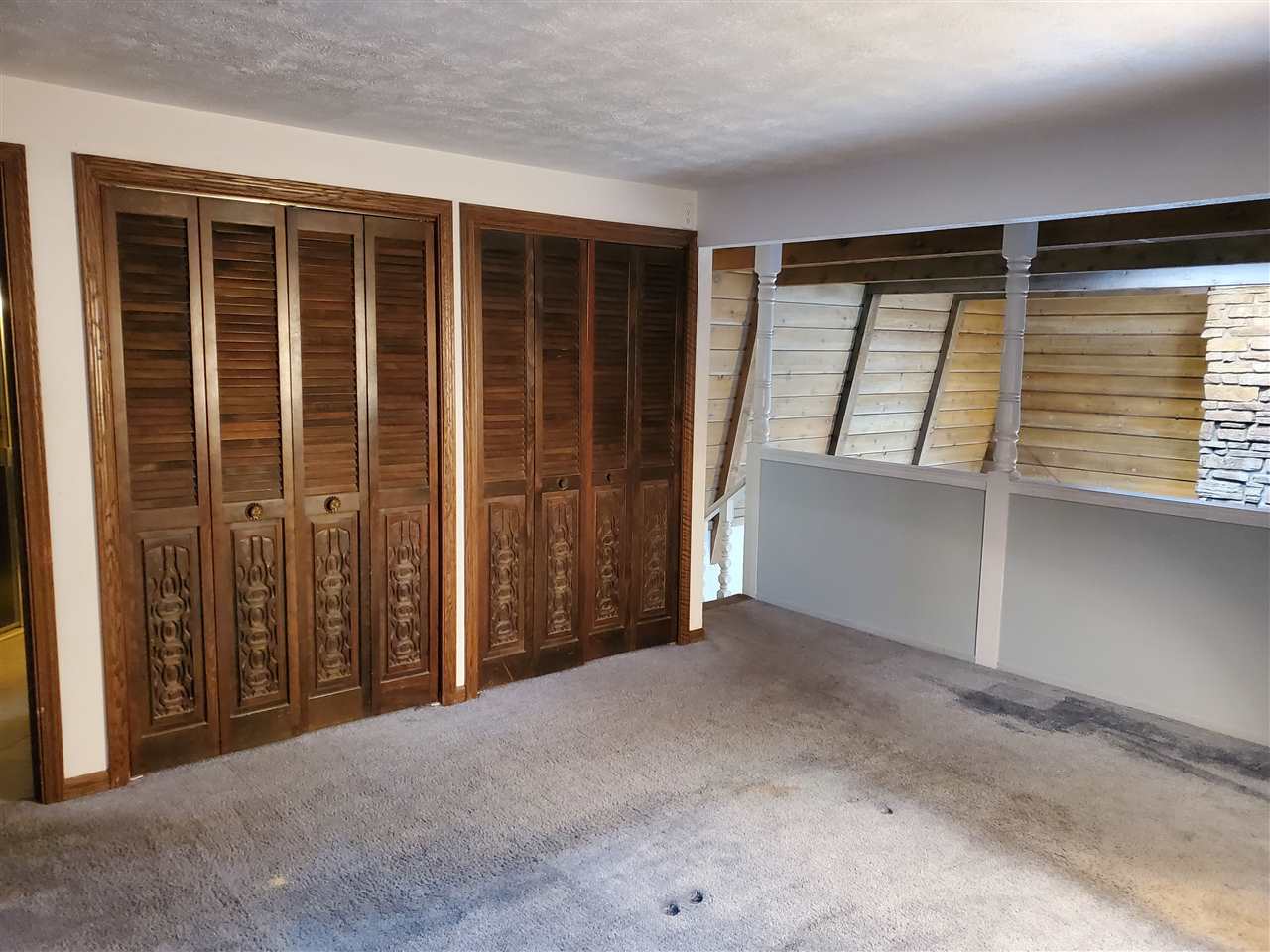 4802 Spring Creek Road Rockford, IL 61114 - Photo 13 of 25 a view of empty room with windows