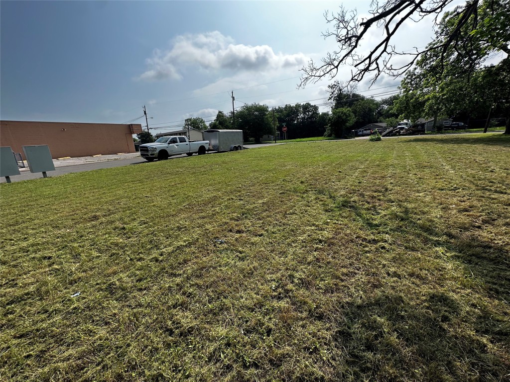 1707 North 8th Street Killeen, TX 76541 - Photo 5 of 5 a view of a field with an trees