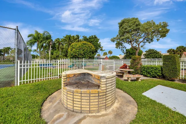 $499,990 | 6172 97th Court South, Boynton Beach, FL 33437