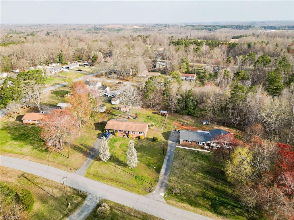 5812 Checker Road High Point, NC 27263 - Photo 31 of 34 Gallery Image 31