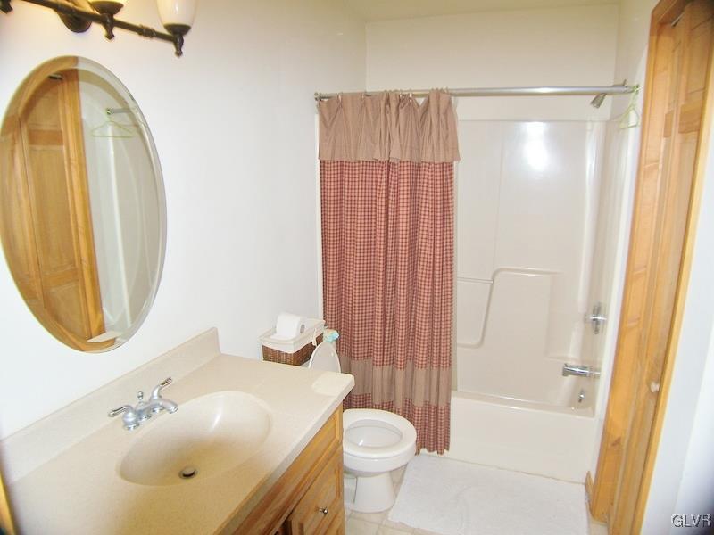 6697 Ridge Road Zionsville, PA 18092 - Photo 14 of 20 Gallery Image 14