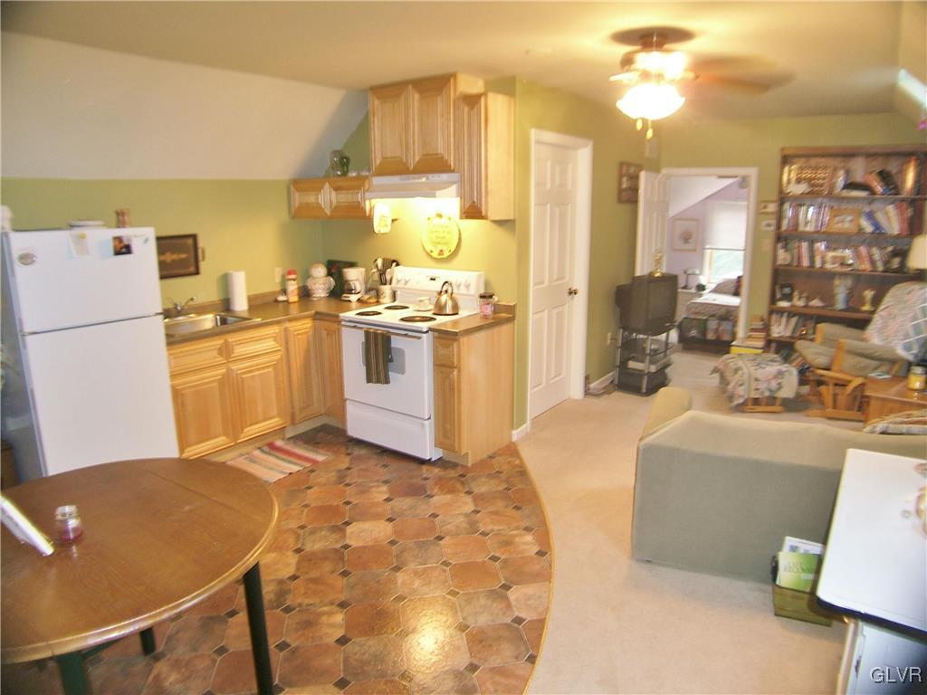 6697 Ridge Road Zionsville, PA 18092 - Photo 15 of 20 Gallery Image 15