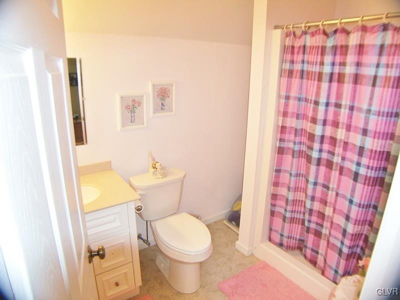 6697 Ridge Road Zionsville, PA 18092 - Photo 17 of 20 Gallery Image 17