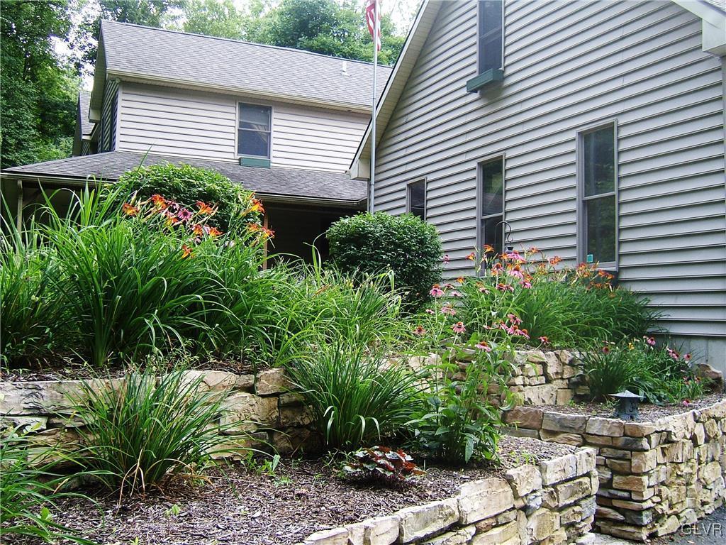 6697 Ridge Road Zionsville, PA 18092 - Photo 2 of 20 Gallery Image 2