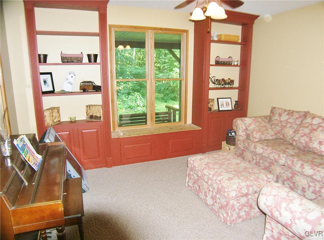 6697 Ridge Road Zionsville, PA 18092 - Photo 7 of 20 Gallery Image 7