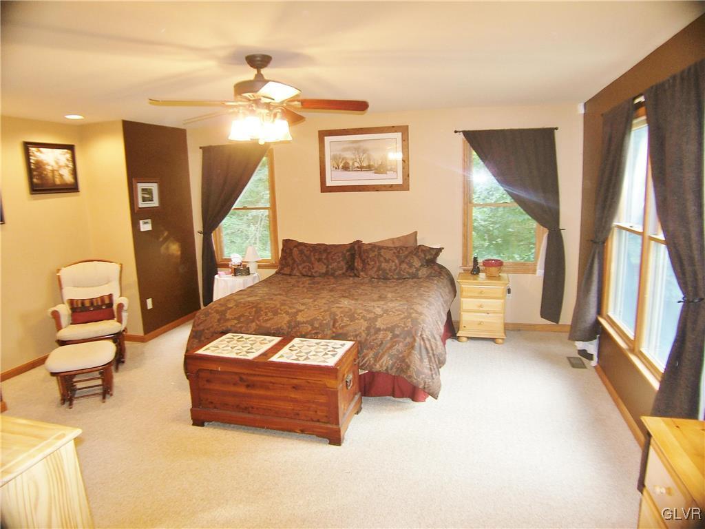 6697 Ridge Road Zionsville, PA 18092 - Photo 8 of 20 Gallery Image 8