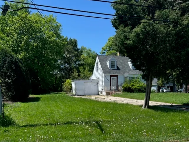 $850,000 | 2020 North Chestnut Avenue, Arlington Heights, IL 60004