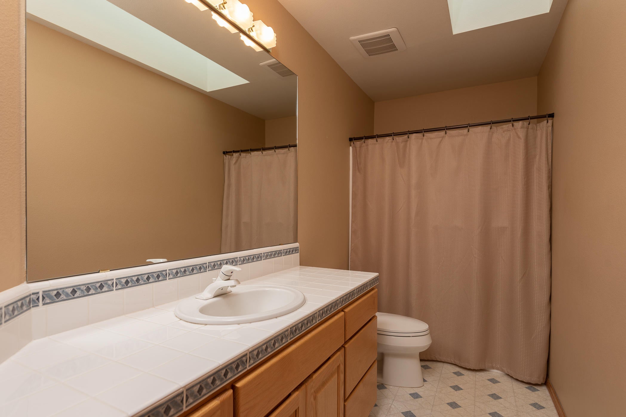 64481 McGrath Road Bend, OR 97701 - Photo 20 of 36 McGrath_Bergs-30