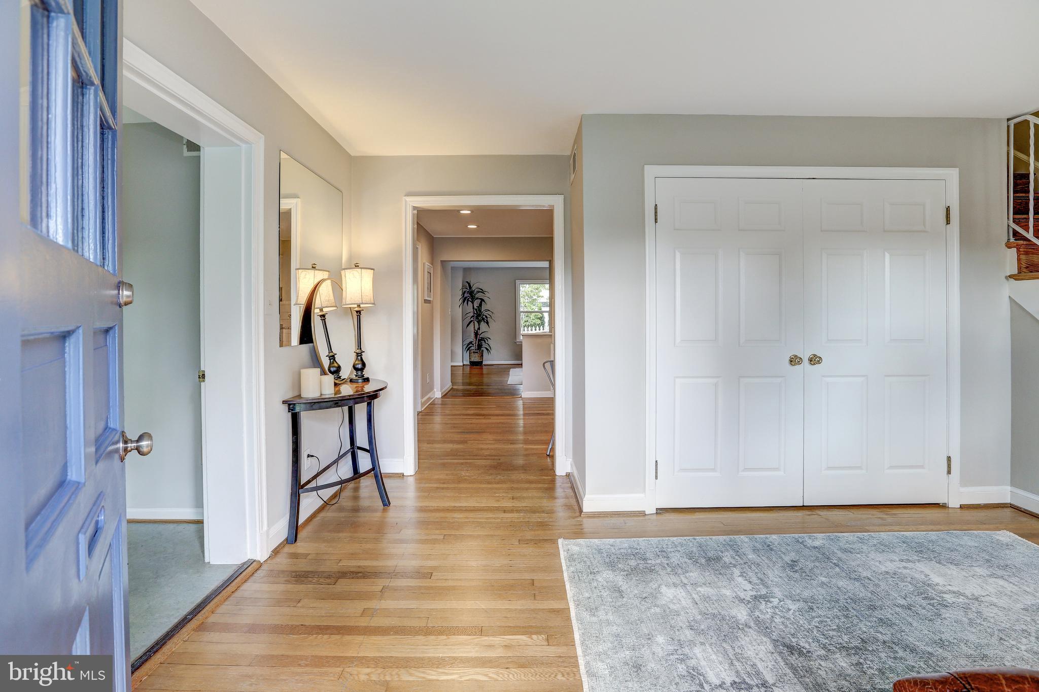 5322 Wakefield Road Bethesda, MD 20816 - Photo 2 of 39 Welome home.