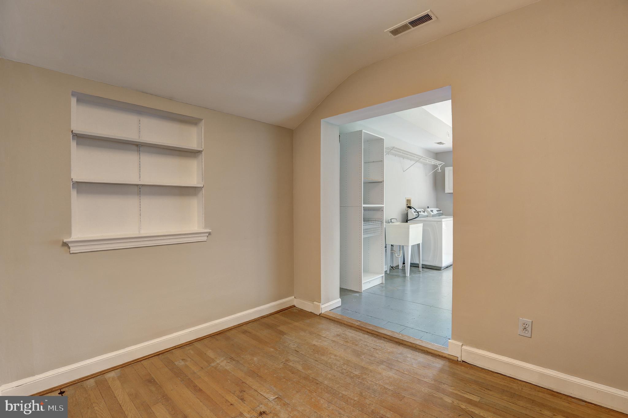 5322 Wakefield Road Bethesda, MD 20816 - Photo 24 of 39 Fourth bedroom.
