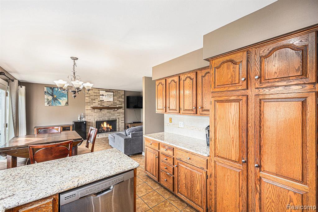 22532 Meadowbrook Road Novi, MI 48375 - Photo 17 of 39