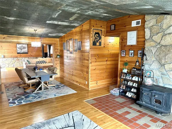 $2,550 | 3 Leona Lane, Eureka, MO 63025