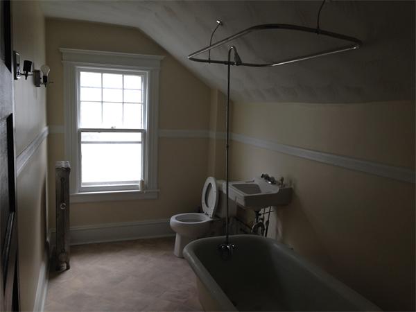 38 Sycamore Street Springfield, MA 01109 - Photo 3 of 6 Gallery Image 3