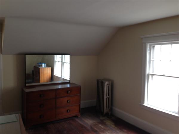 38 Sycamore Street Springfield, MA 01109 - Photo 4 of 6 Gallery Image 4