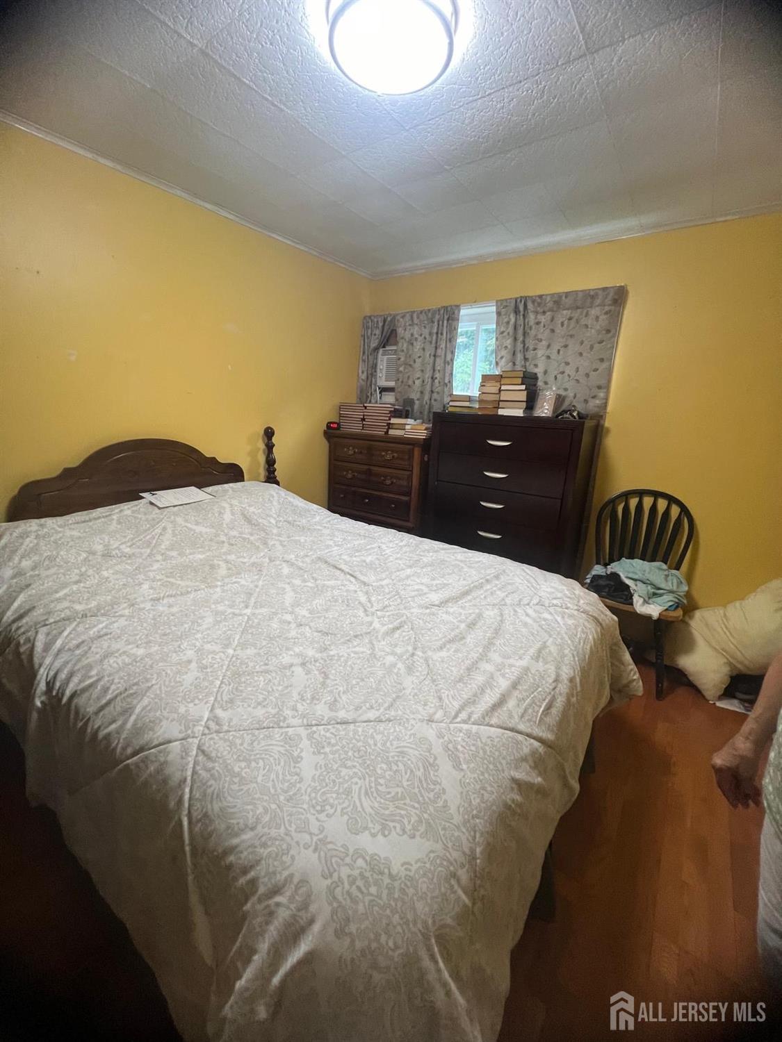 44 Tunison Road New Brunswick, NJ 08901 - Photo 11 of 32 Gallery Image 11