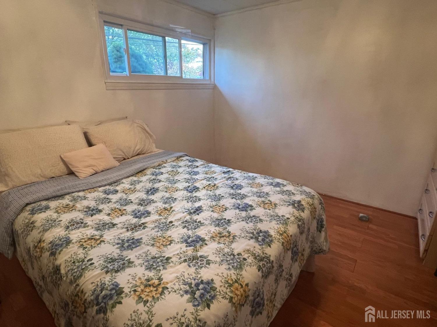 44 Tunison Road New Brunswick, NJ 08901 - Photo 10 of 32 Gallery Image 10
