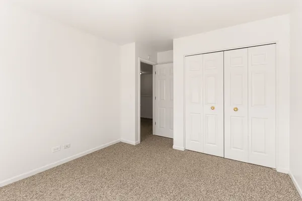 $2,400 | 712 Morris Court, Lakemoor, IL 60051