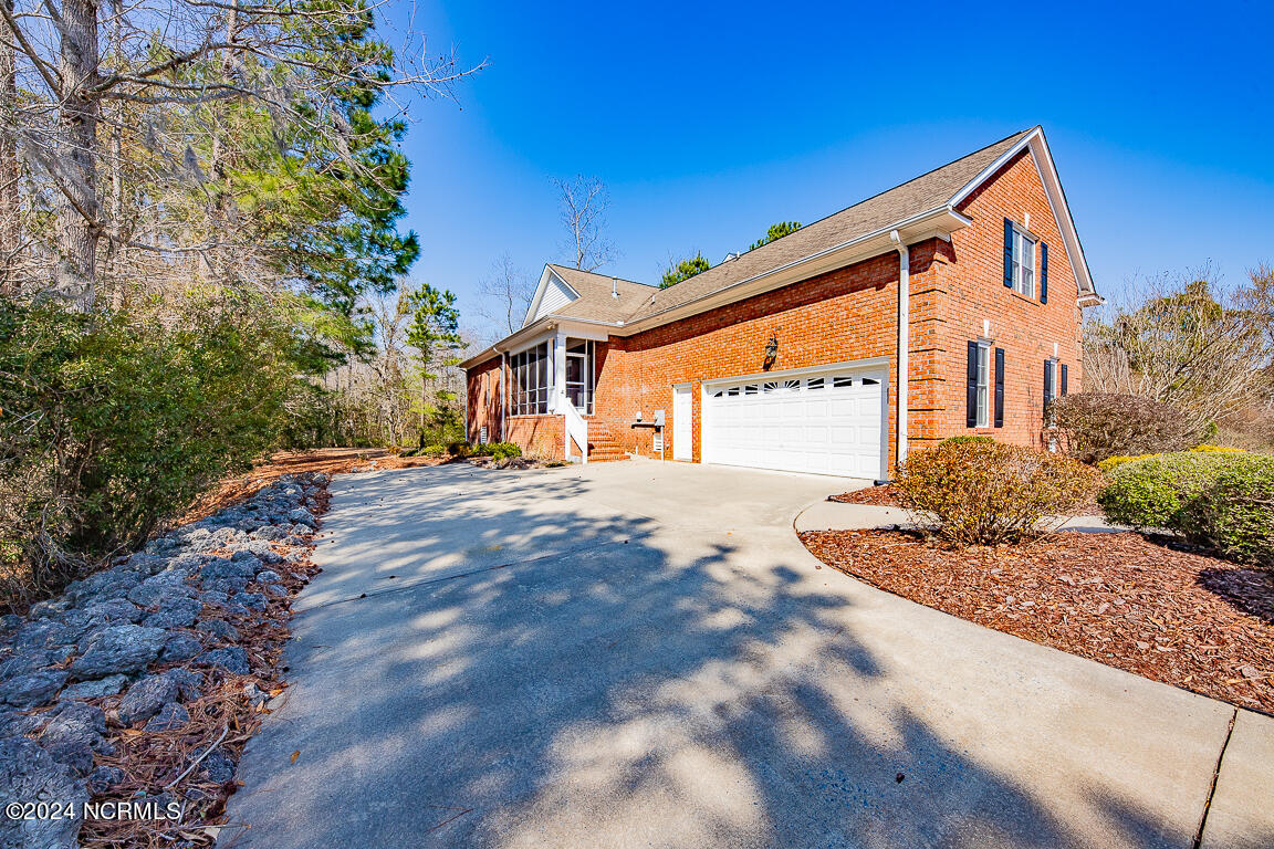 118 Lugano Road New Bern, NC 28562 - Photo 2 of 24 IMG_8197-HDR