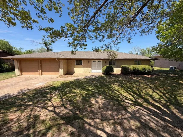$288,000 | 607 State Street, Weatherford, TX 76086