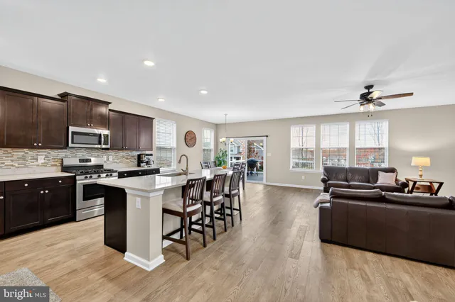 $835,000 | 8 Clayton Lane, Downingtown, PA 19335